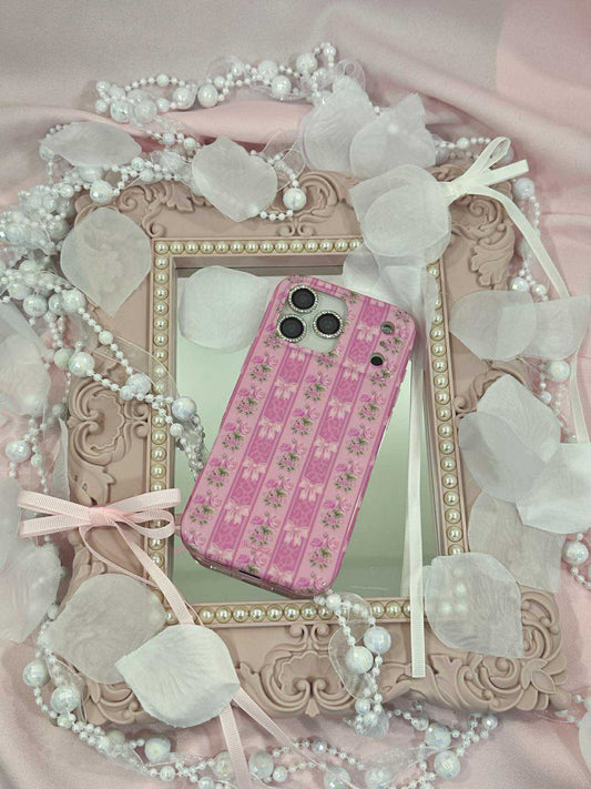 Coquette Wallpaper MagSafe iPhone Case