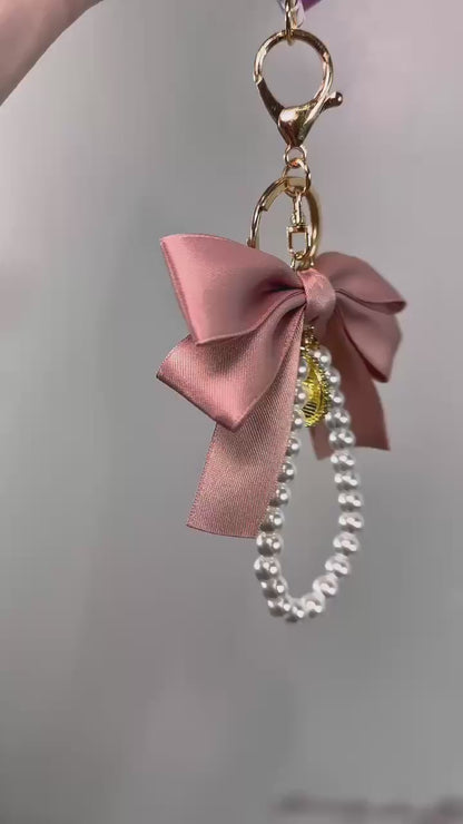 Vintage Pink Large Bow Pearl Finger Phone Strap